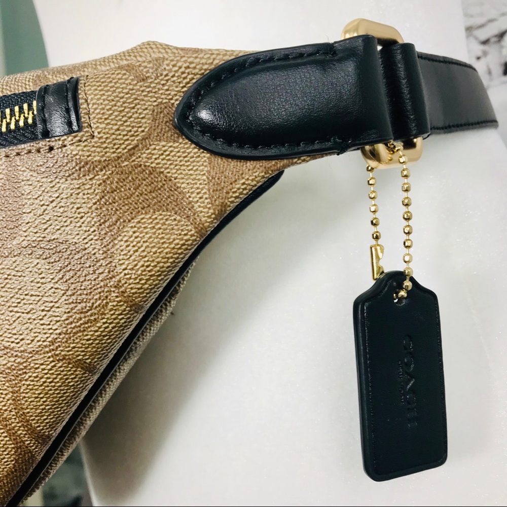 ๐HP๐๐ฐSOLD๐ฐCoach Chelsea Animation Belt Bag - Picture 4 of 8